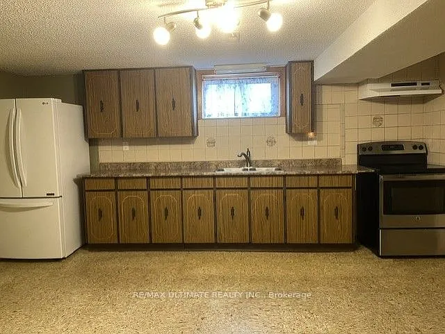 65 Exbury Rd #LOWER — Photo 25