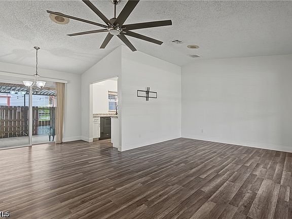 5th image of 1151 Lovely Ln