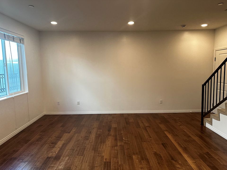 1st image of 3427 Mentone Ave APT 5