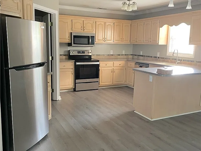6509 Van Nobbing Ct — Photo 7