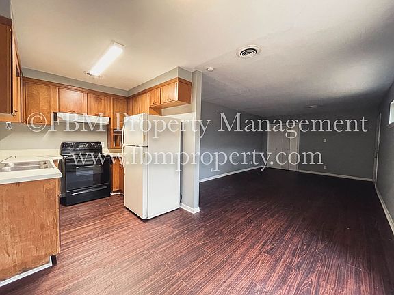 5th image of 106 S Kaufman St APT 2