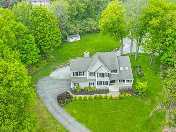 4th image of 468 Ridge Rd