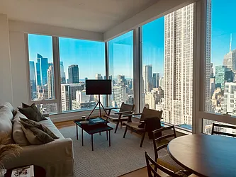 Rented by LEVEN Real Estate