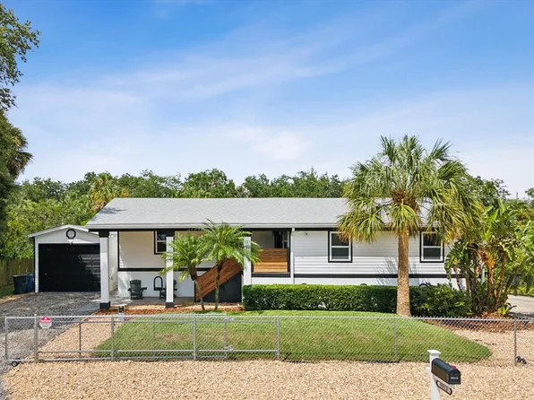 9913 Alavista Dr, Gibsonton, FL 33534