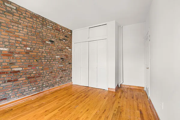 Rented by Compass | media 9