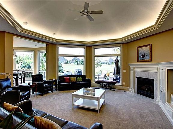 5th image of 810 Vintage Lake Ct