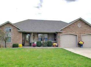 185 Ellsworth Dr, Holts Summit, MO 65043