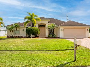 555 SE Nome Drive, Port Saint Lucie, FL 34984