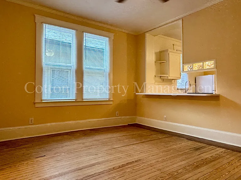 315 S 15th St — Photo 8