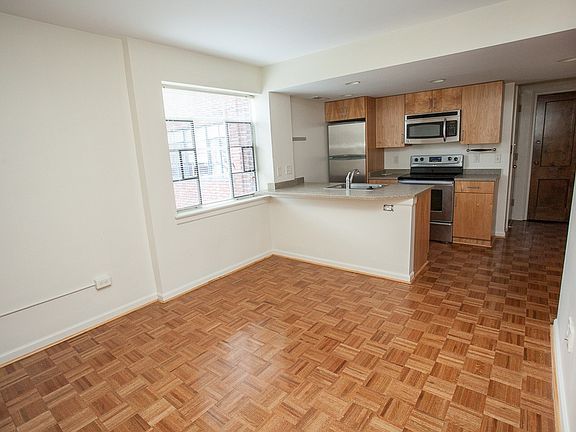 3rd image of 85 Campbell St APT B6