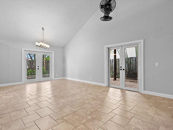 4th image of 1714 Shoreside Cir