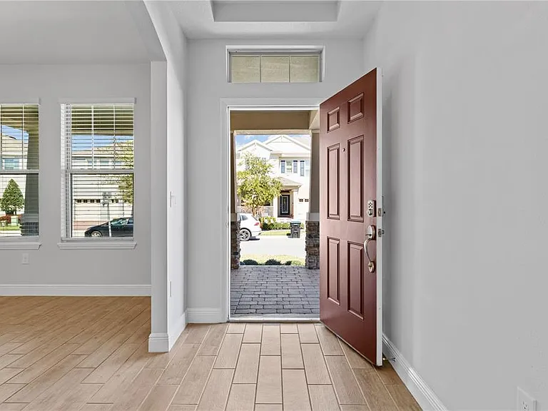 15537 Mango Isle St — Photo 18