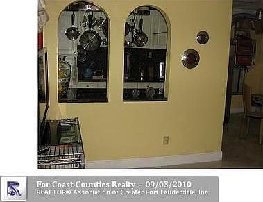 5th image of 350 Collins Ave APT 204