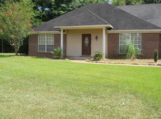 1001 Stonehendge Dr, Brandon, MS 39042