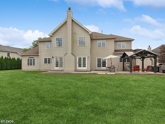 3rd image of 391 Lake Run Ln #1