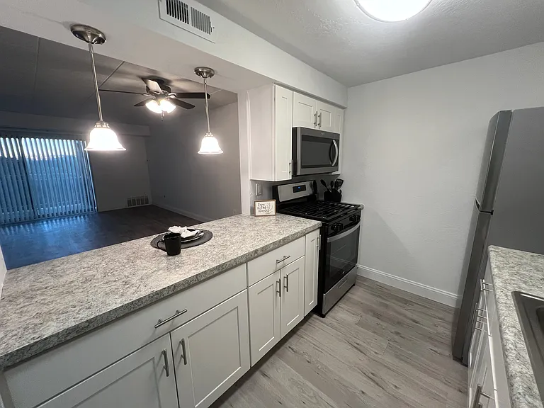 Monroeville Apartments at LaVale — Photo 19