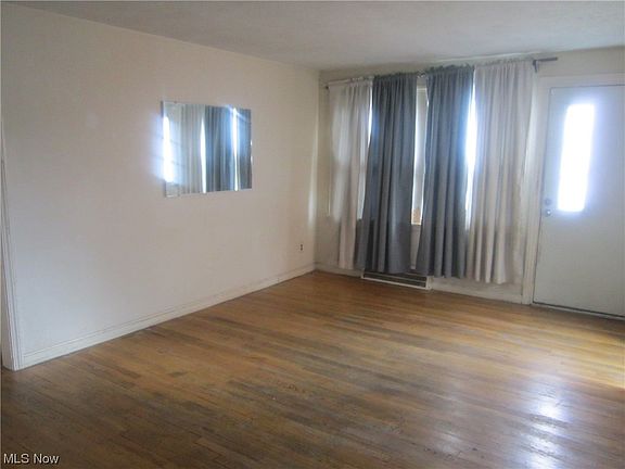 4th image of 5708 South Blvd