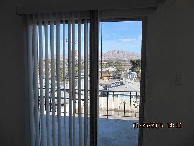 1st image of 388 N 14th St APT 4