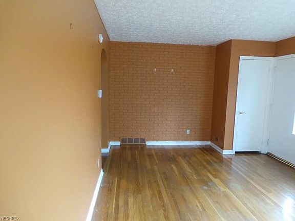 5th image of 683 Lauby Ave