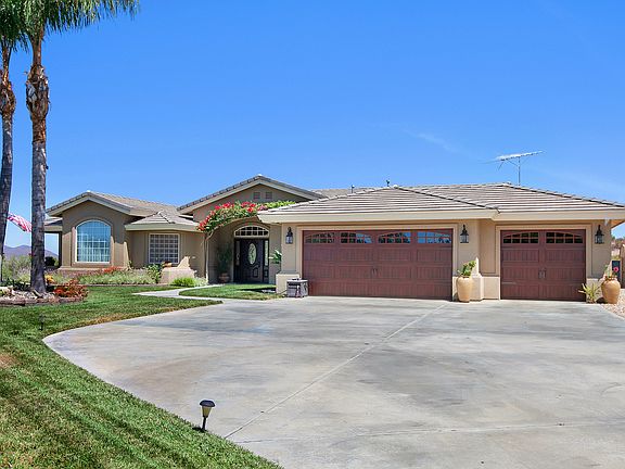 3rd image of 37808 Villa Balboa Dr