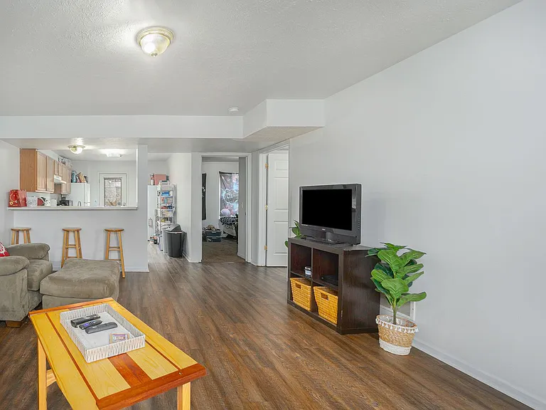 West Campus Village (West Campus Village Townhomes LLC) — Photo 19