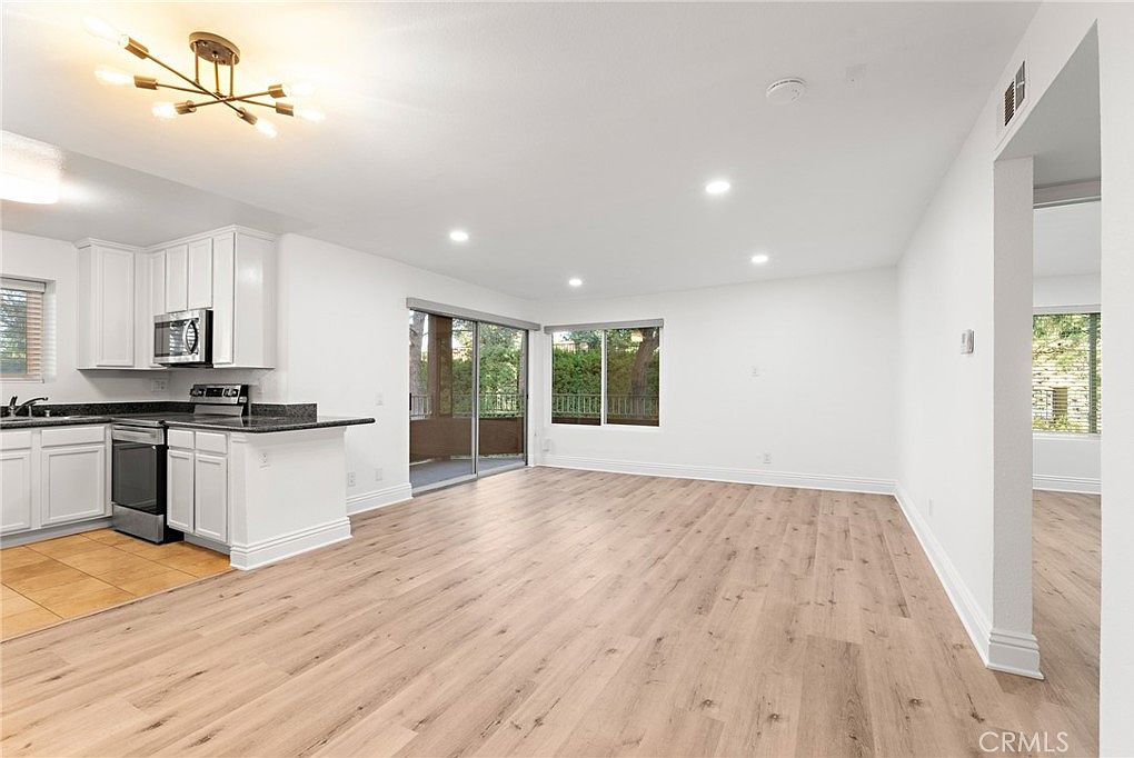 @mi出品です 2275 Del Mar Way Unit 207, Corona, CA 92882 | Zillow