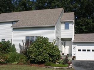 3 Meadow Oak Ln #B, South Deerfield, MA 01373
