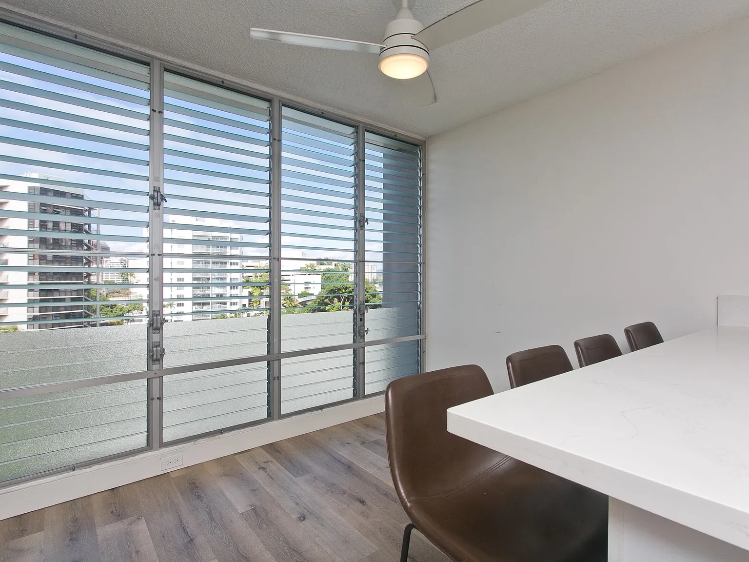 2 bed, 786 sqft, $3,200 — Photo 3