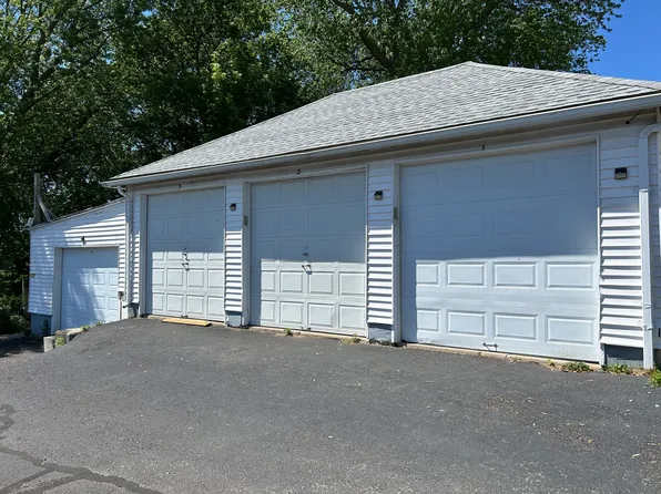 138 Kenyon Ave #&-2, Pawtucket, RI 02861