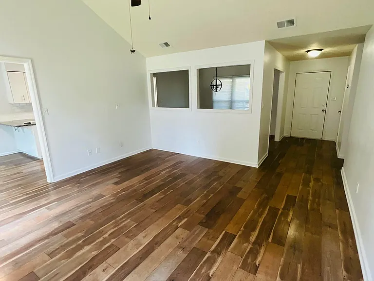 2214 Pepperidge Dr — Photo 5