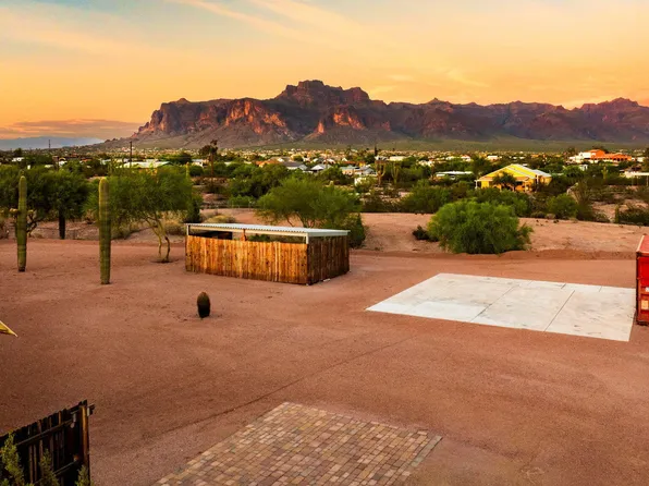 1071 S STAGECOACH Road, Apache Junction, AZ 85119