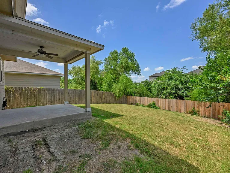383 Eagle Brook Ln — Photo 30