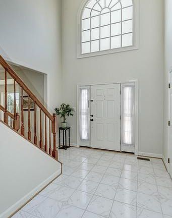 4th image of 13701 Valley Oak Cir