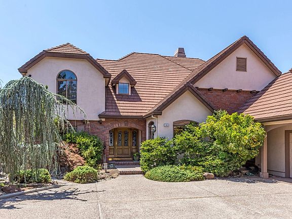 2nd image of 18640 Vista De Almaden
