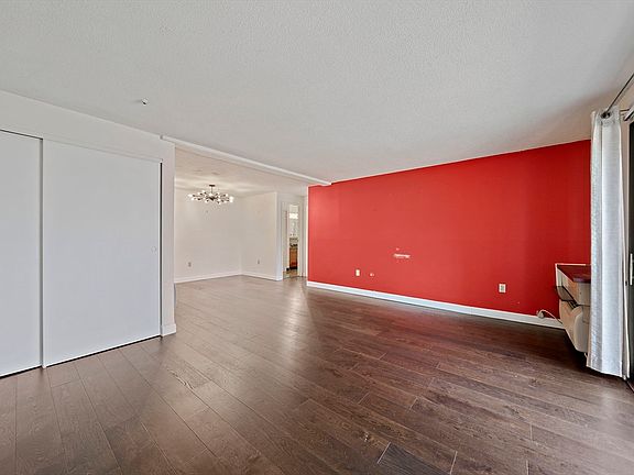 3rd image of 15 Village Rock Ln APT 2