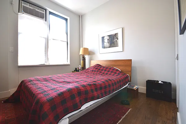 Rented by Bold New York | media 12