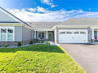 901 Pathway Ln, Webster, NY 14580