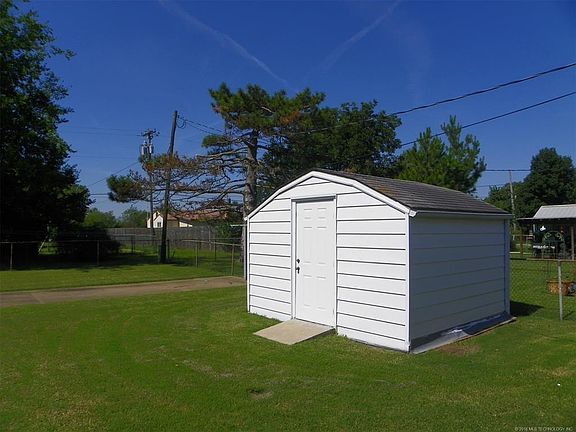 2nd image of 1003 W Shawnee Ave