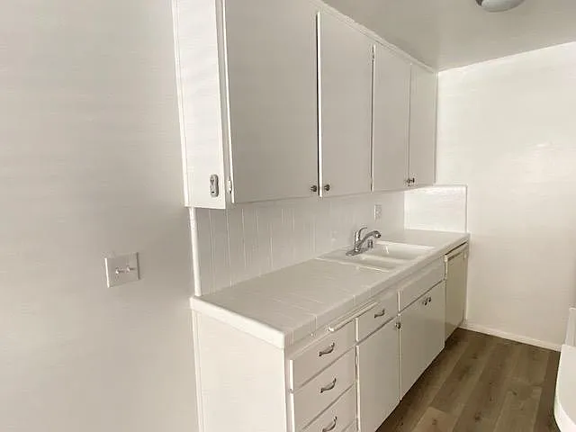 Building Photo - 3206 Bagley Ave #2