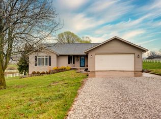 1404 Cody Rd, Nixa, MO 65714