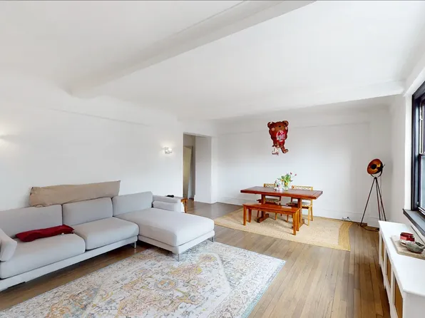 865 1st Avenue 4A image 2 of 10