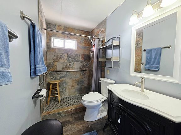 5th image of 3525 53rd St