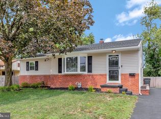 5 Caxton Dr, New Castle, DE 19720