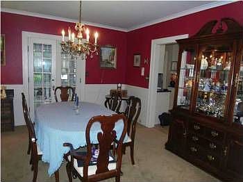 4th image of 632 Aberdeen St NE