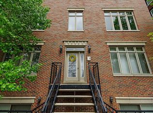 1326 W Grenshaw St APT D, Chicago, IL 60607