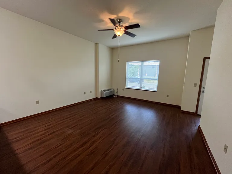 Granite Ridge Apartments — Photo 34