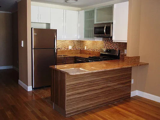 Rented by NCR Real Estate | media 34