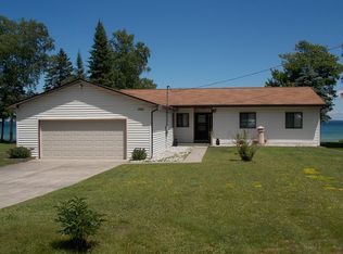 1382 Nicolet Dr, Cheboygan, MI 49721