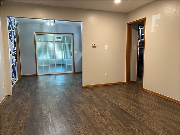 3rd image of 1112 Vickie Dr