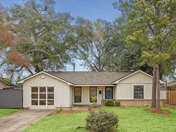 7262 Roos Rd, Houston, TX 77074